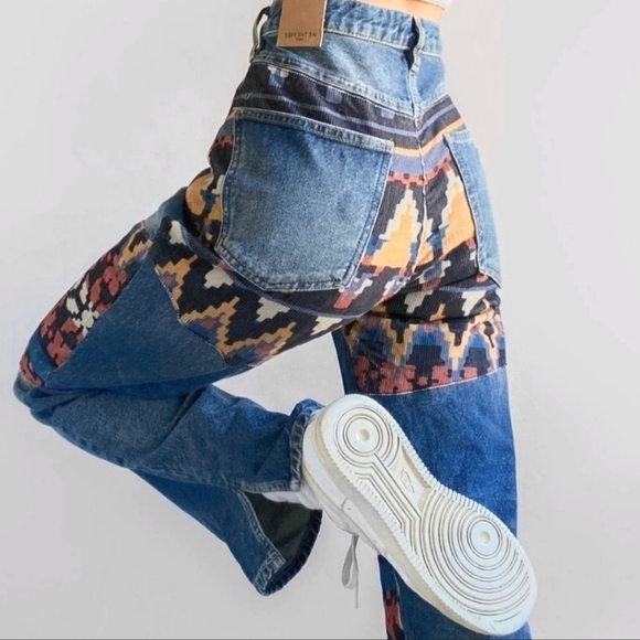 𝅺NEW! FREE PEOPLE, WE THE FREE Rocky Mountain Straight Leg Boho Jeans 27. - Picture 2 of 4